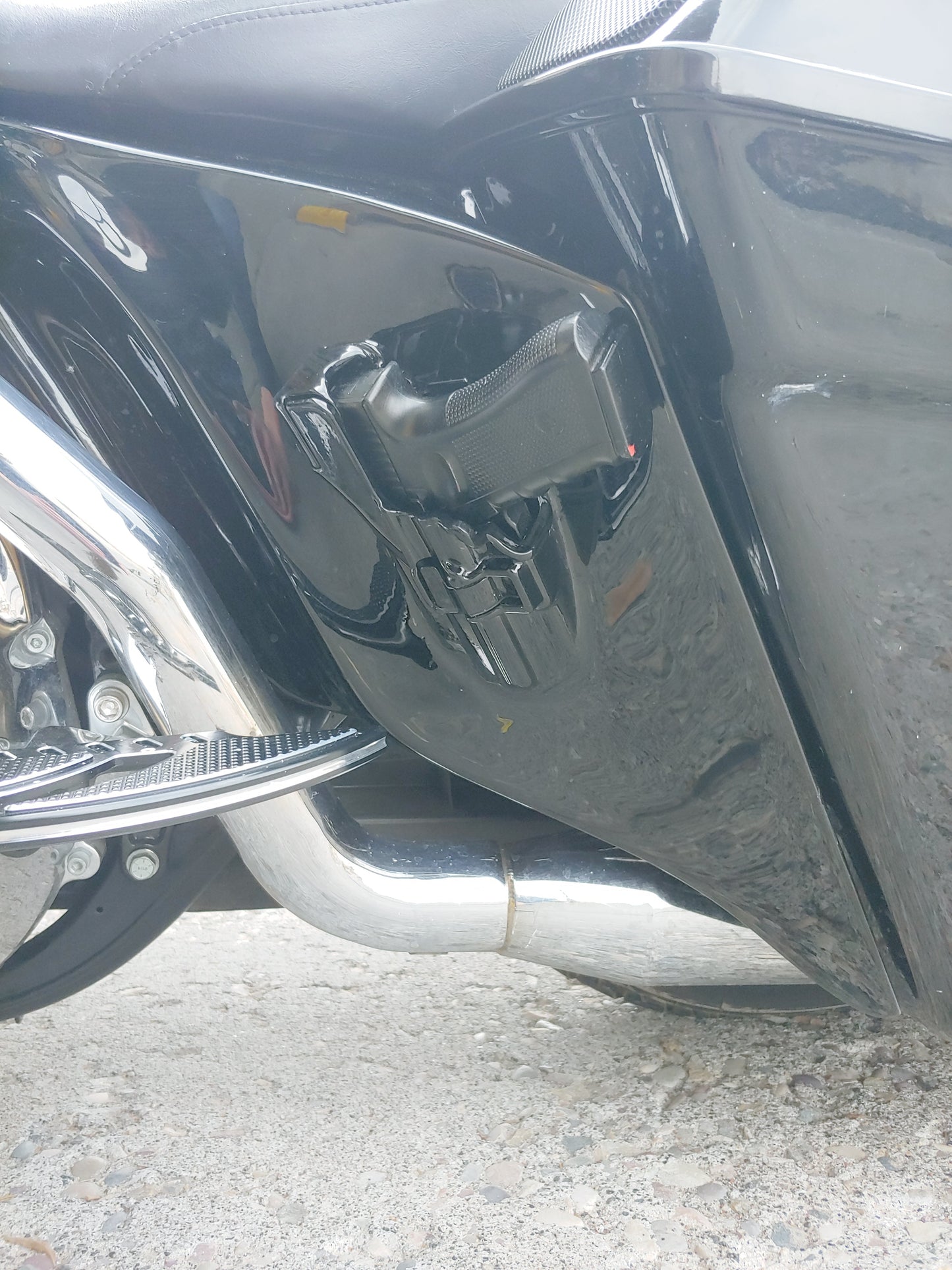 Harley davidson side cover holsters
