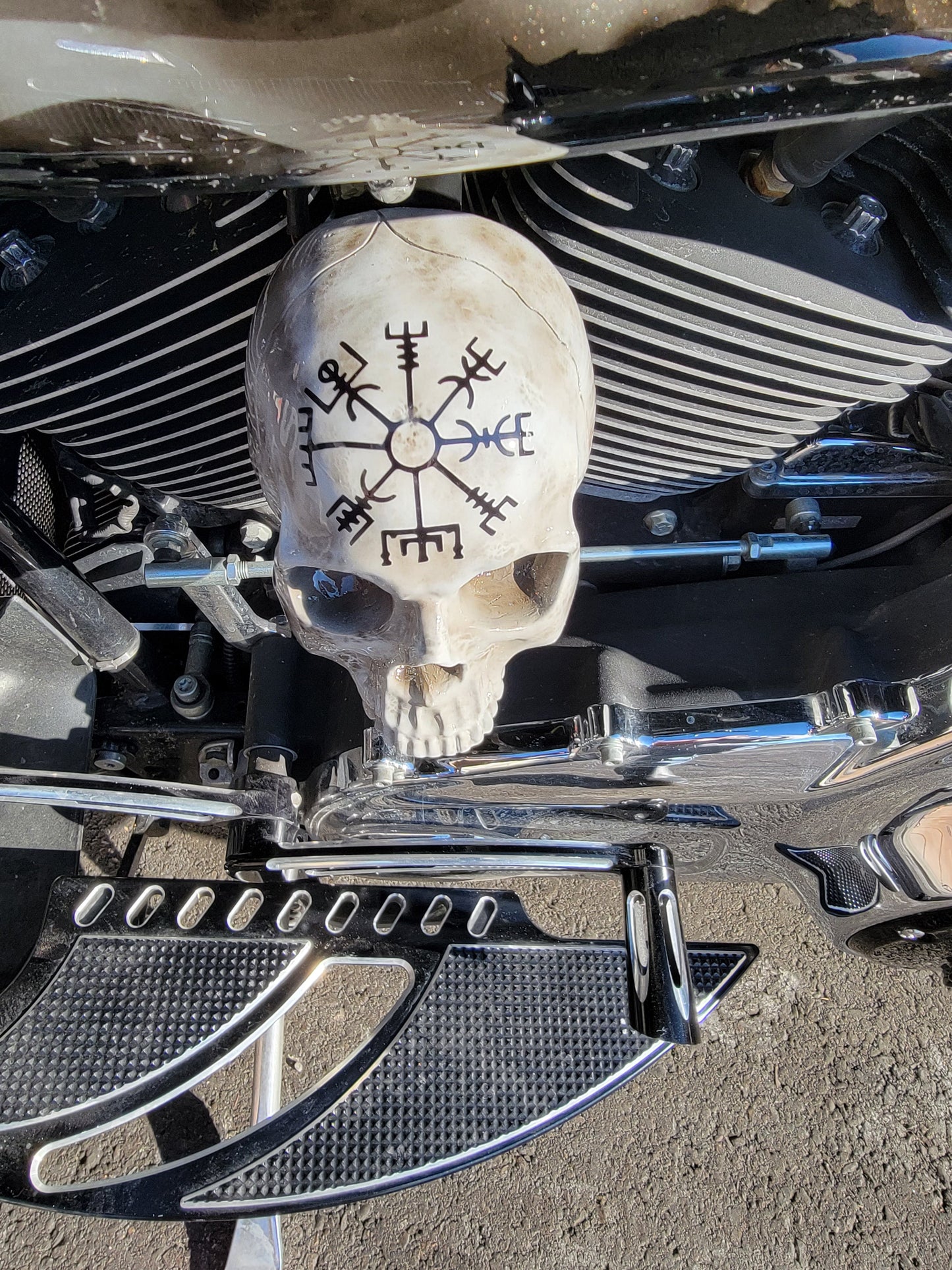 3D ancient skull viking compass