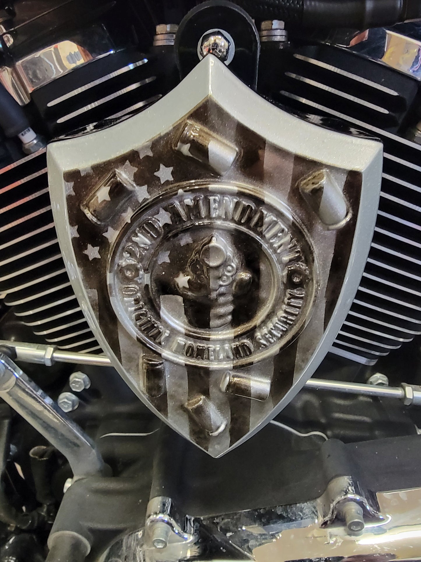 Custom horn cover with 2nd amendment theme