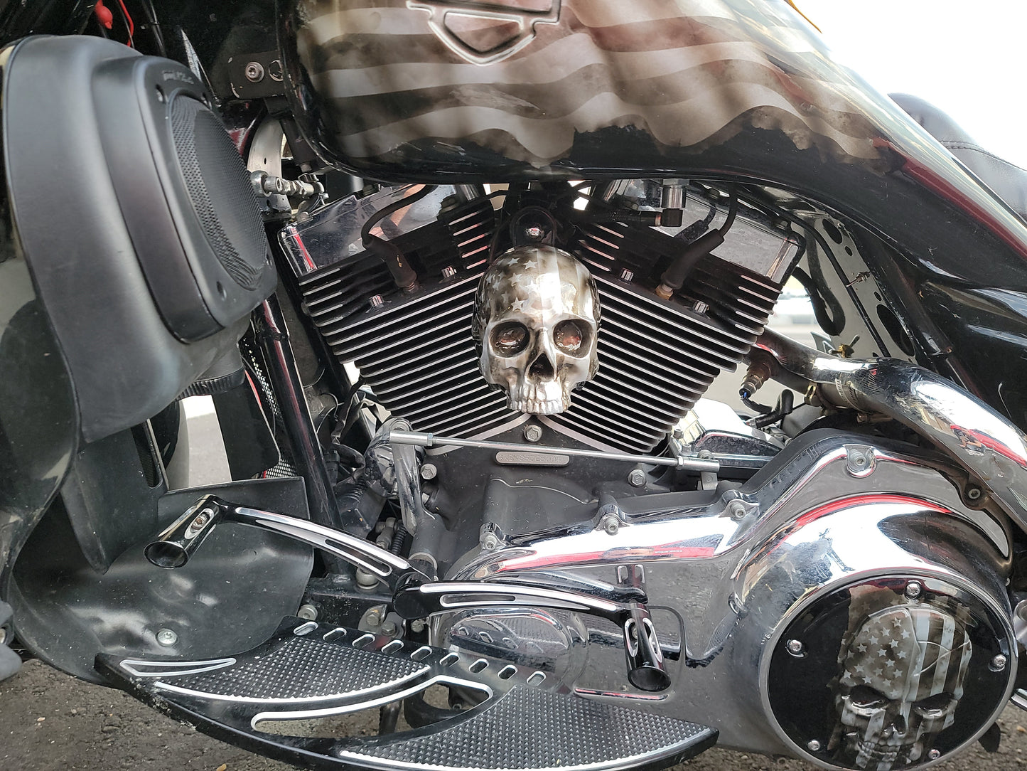 3D ancient skull with tattered American flag