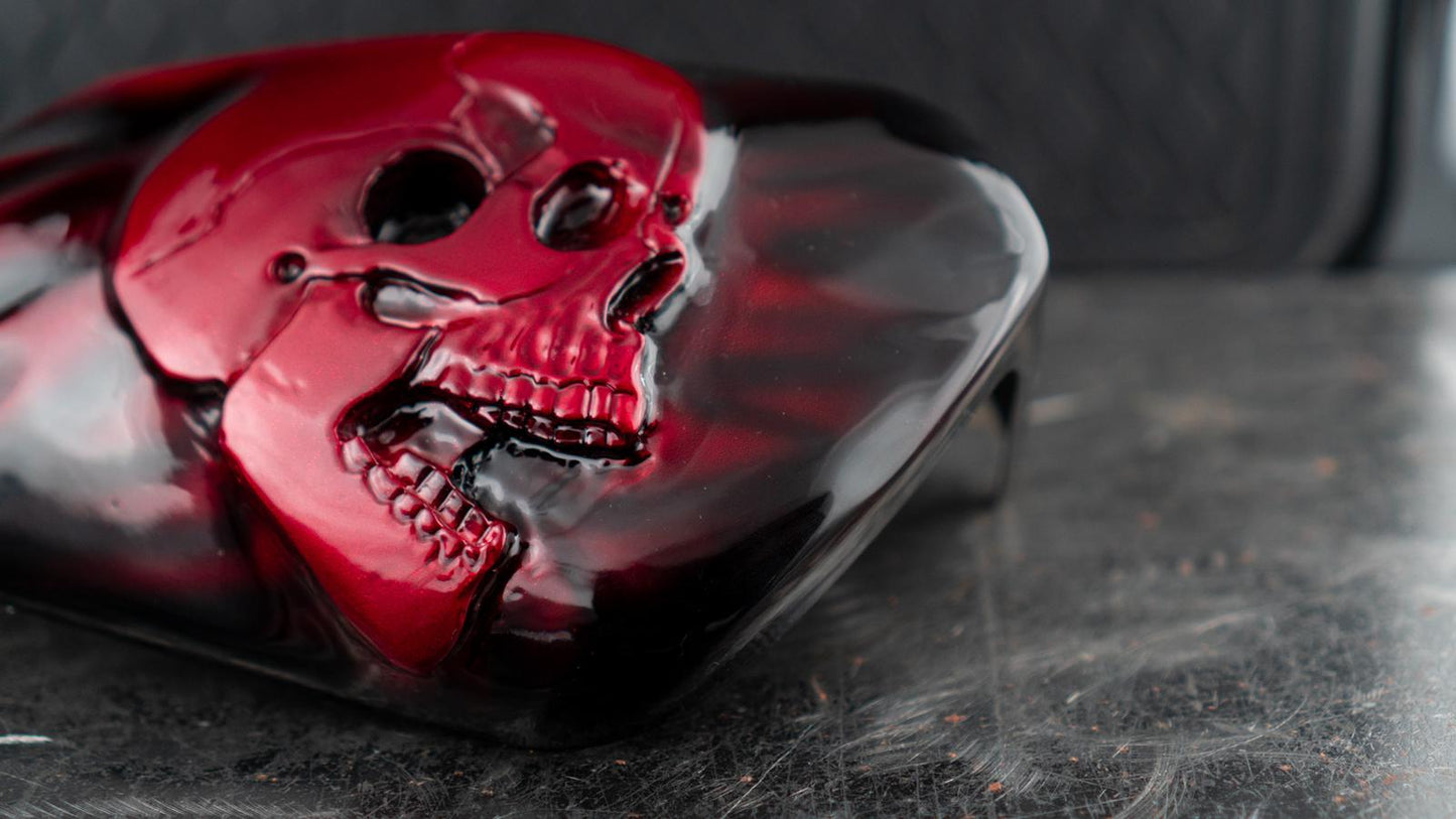 Harley Screaming skull pushing though air cleaner