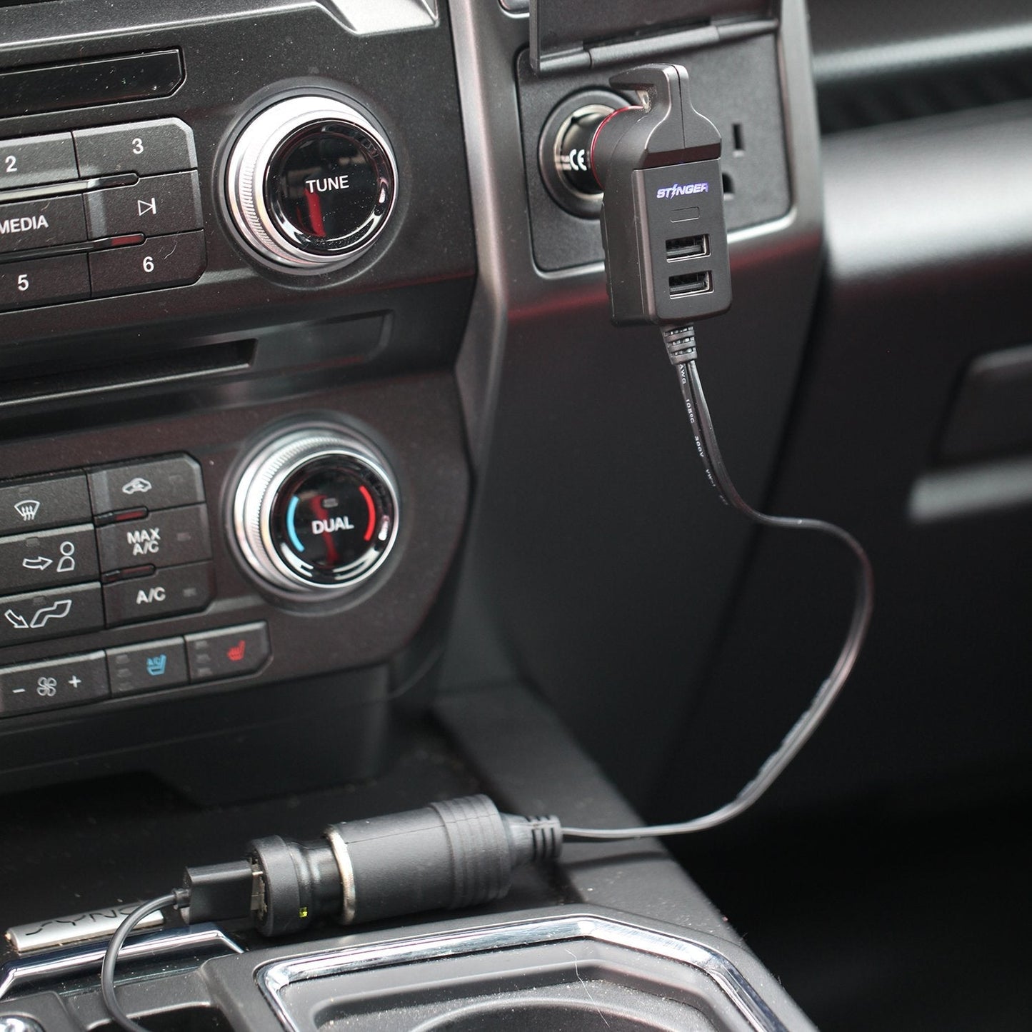 USB Car Charger Emergency Tool With Single Cigarette Lighter Connection