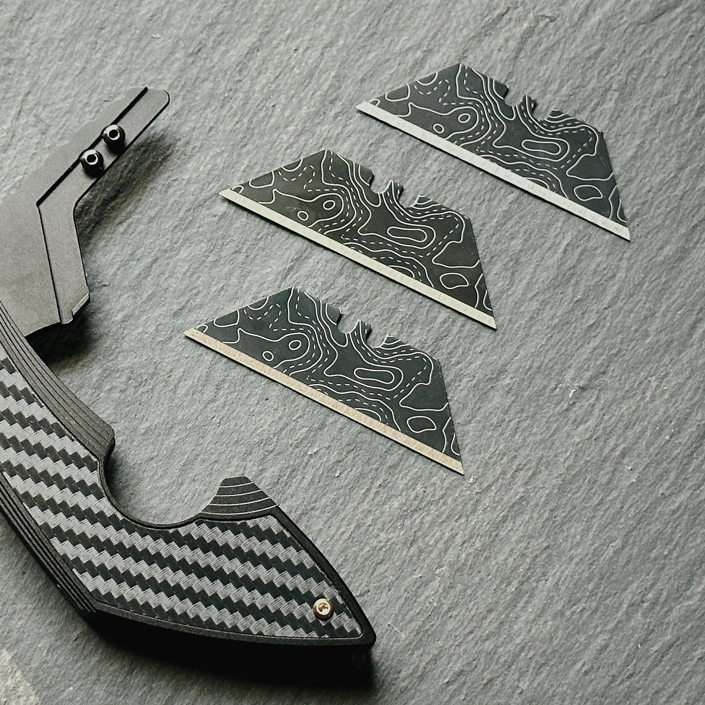 Stinger Laser Engraved Utility Blades, Utility Tool Replacements - Black Topographic Style (Trapezoid 3 pcs - Black)
