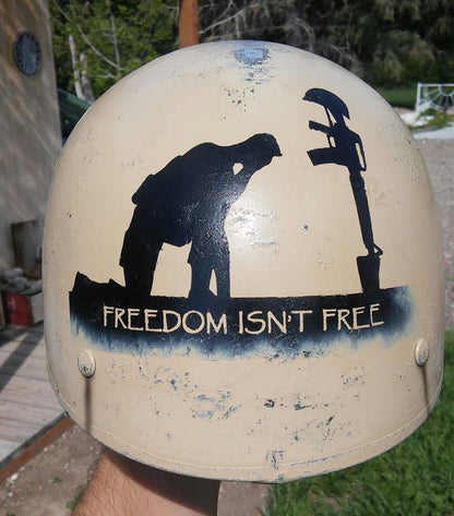 helmet USMC and Soldiers cross